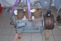 Abgebauter Motor mit Schwungscheibe/Kupplung
