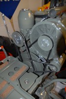 Installierte Servopumpe und Riemenscheibe